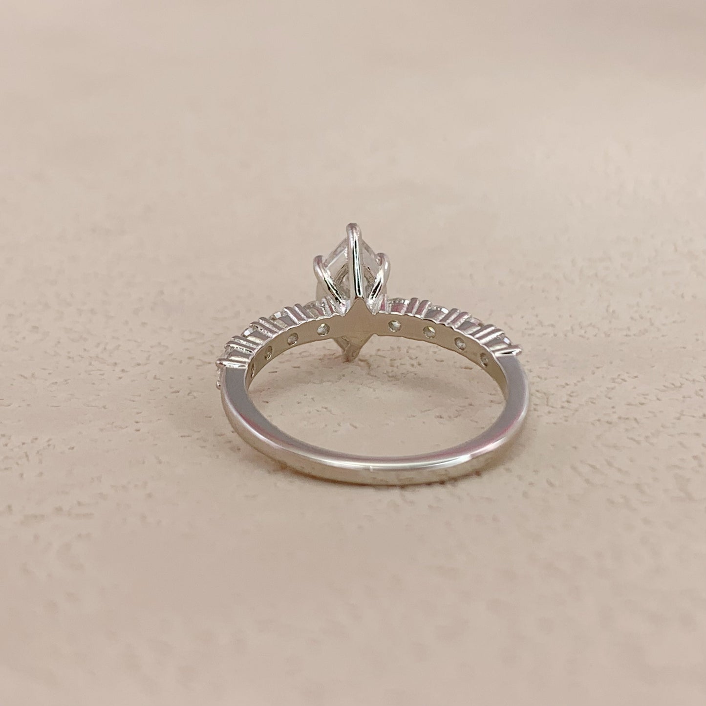 BEEUYOO 925 Sterling Silver Moissanite rings