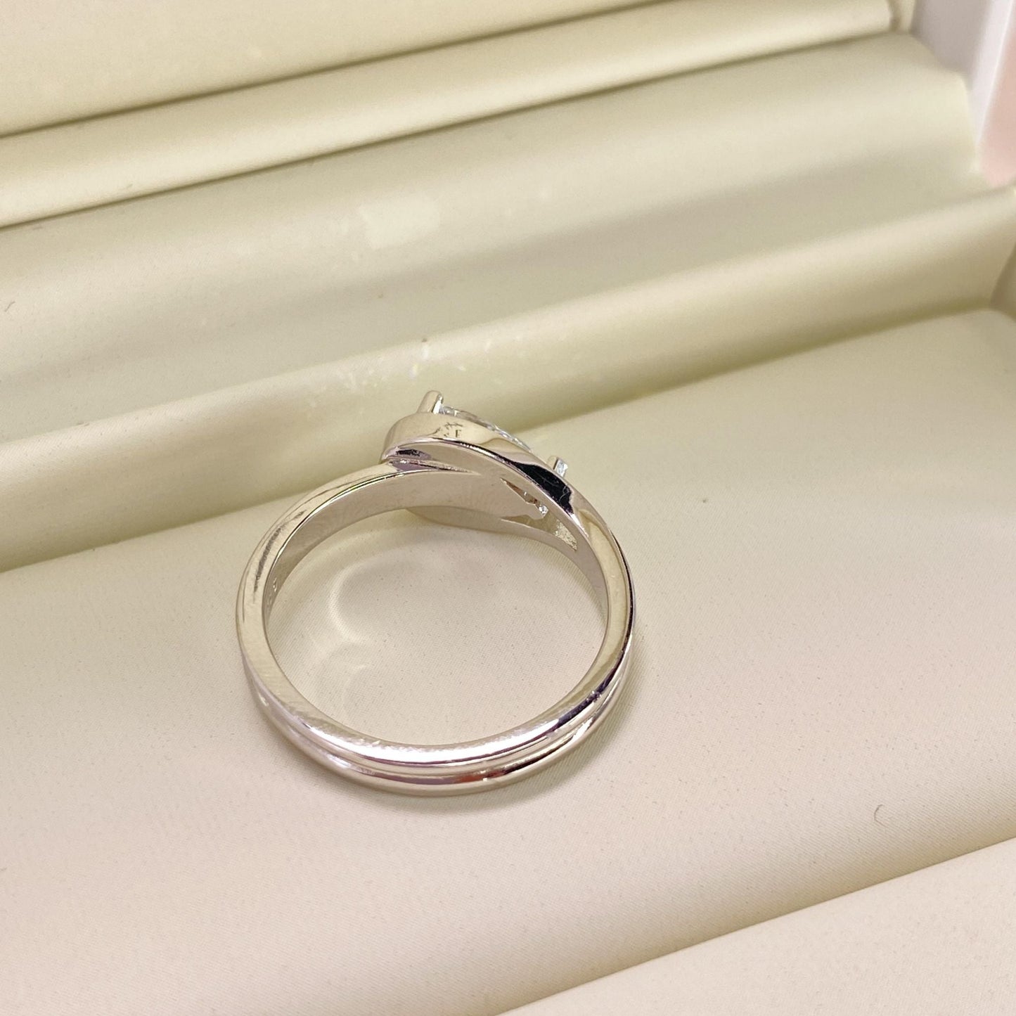 BEEUYOO 925 Sterling Silver Moissanite rings