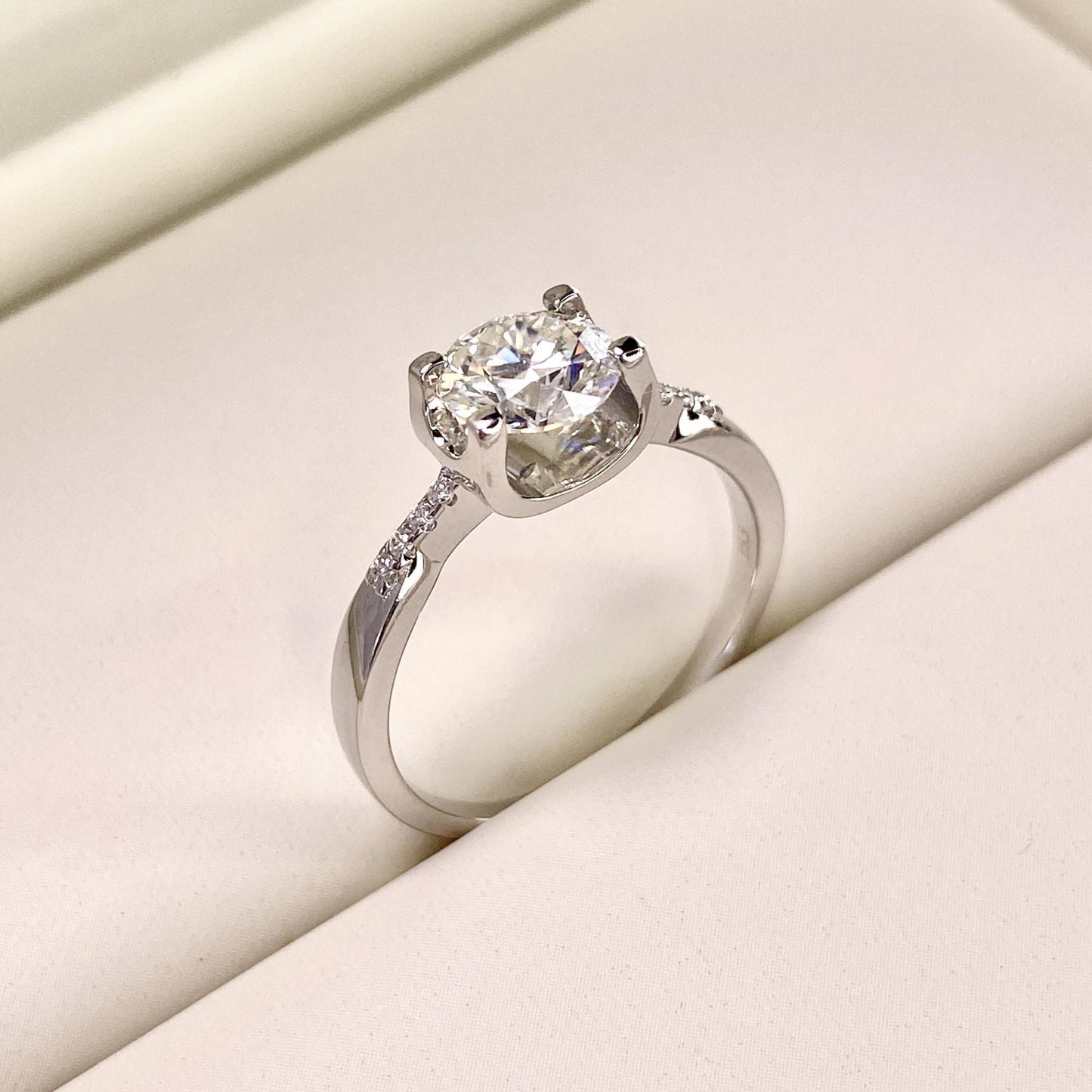 BEEUYOO 925 Sterling Silver Moissanite rings