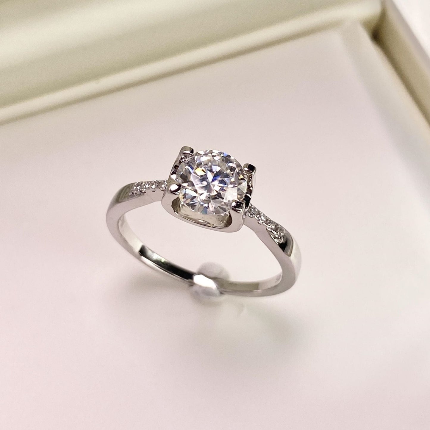 BEEUYOO 925 Sterling Silver Moissanite rings