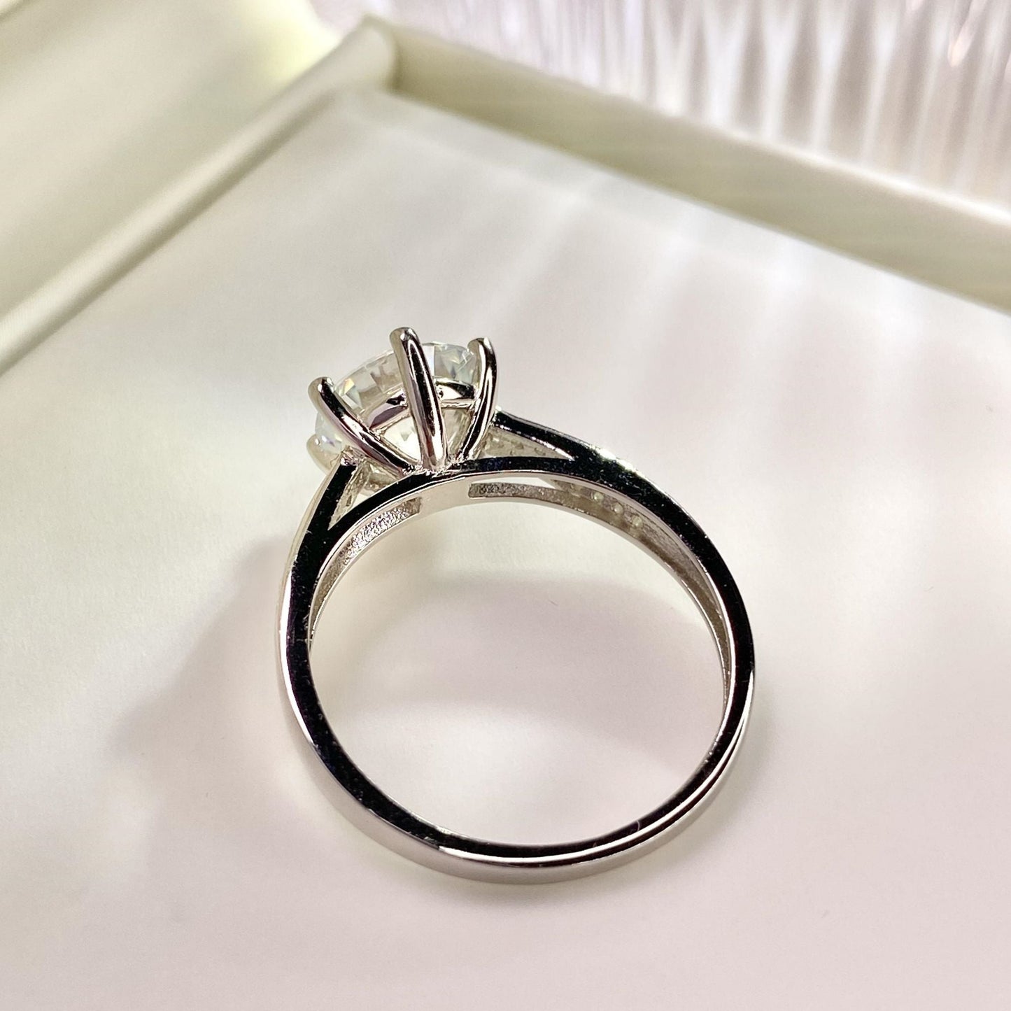 BEEUYOO  925 Sterling Silver Moissanite rings