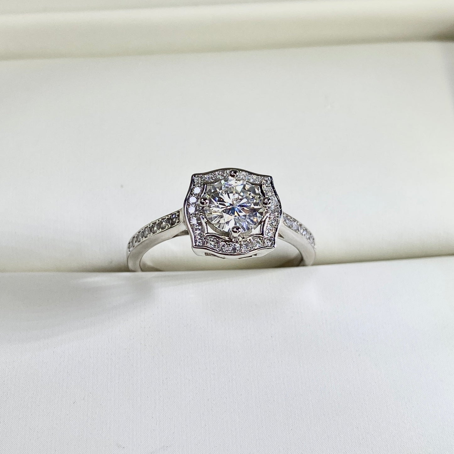 BEEUYOO  925 Sterling Silver Moissanite rings