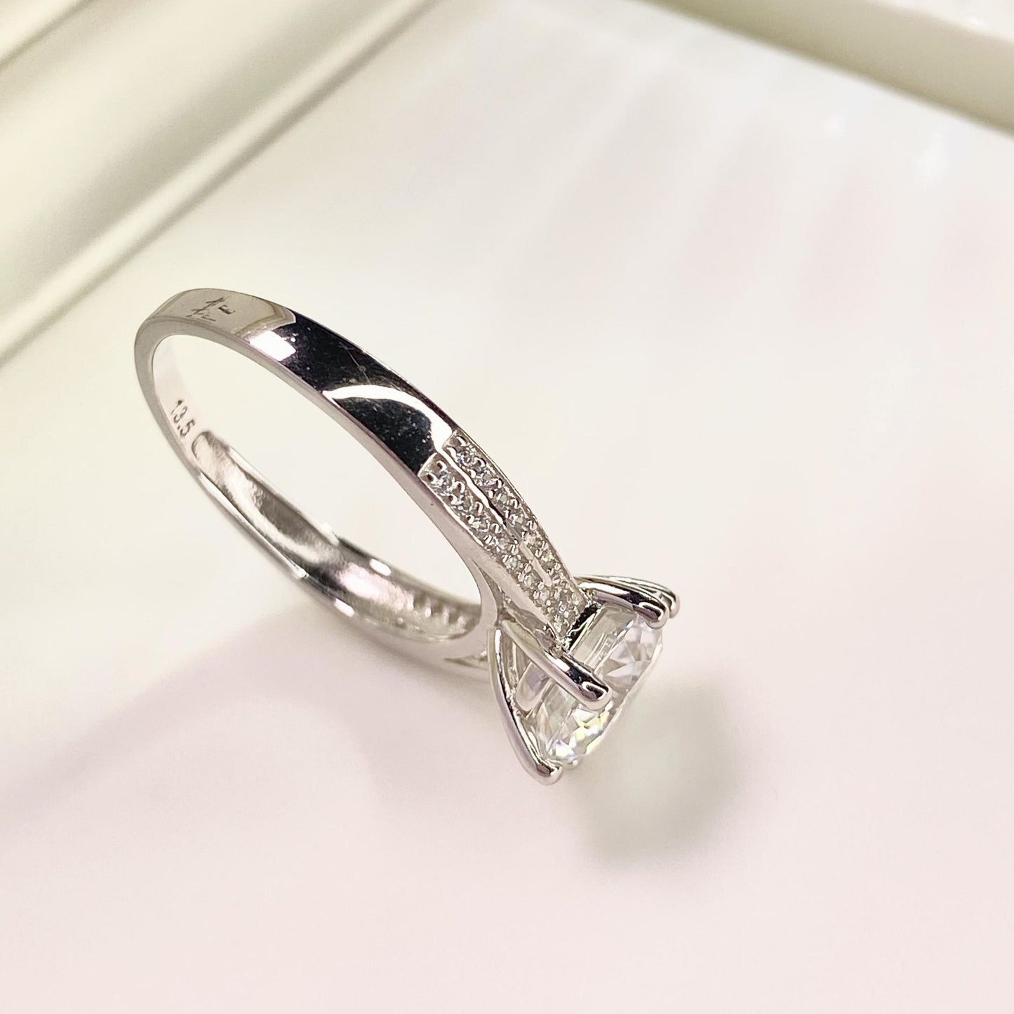 BEEUYOO  925 Sterling Silver Moissanite rings